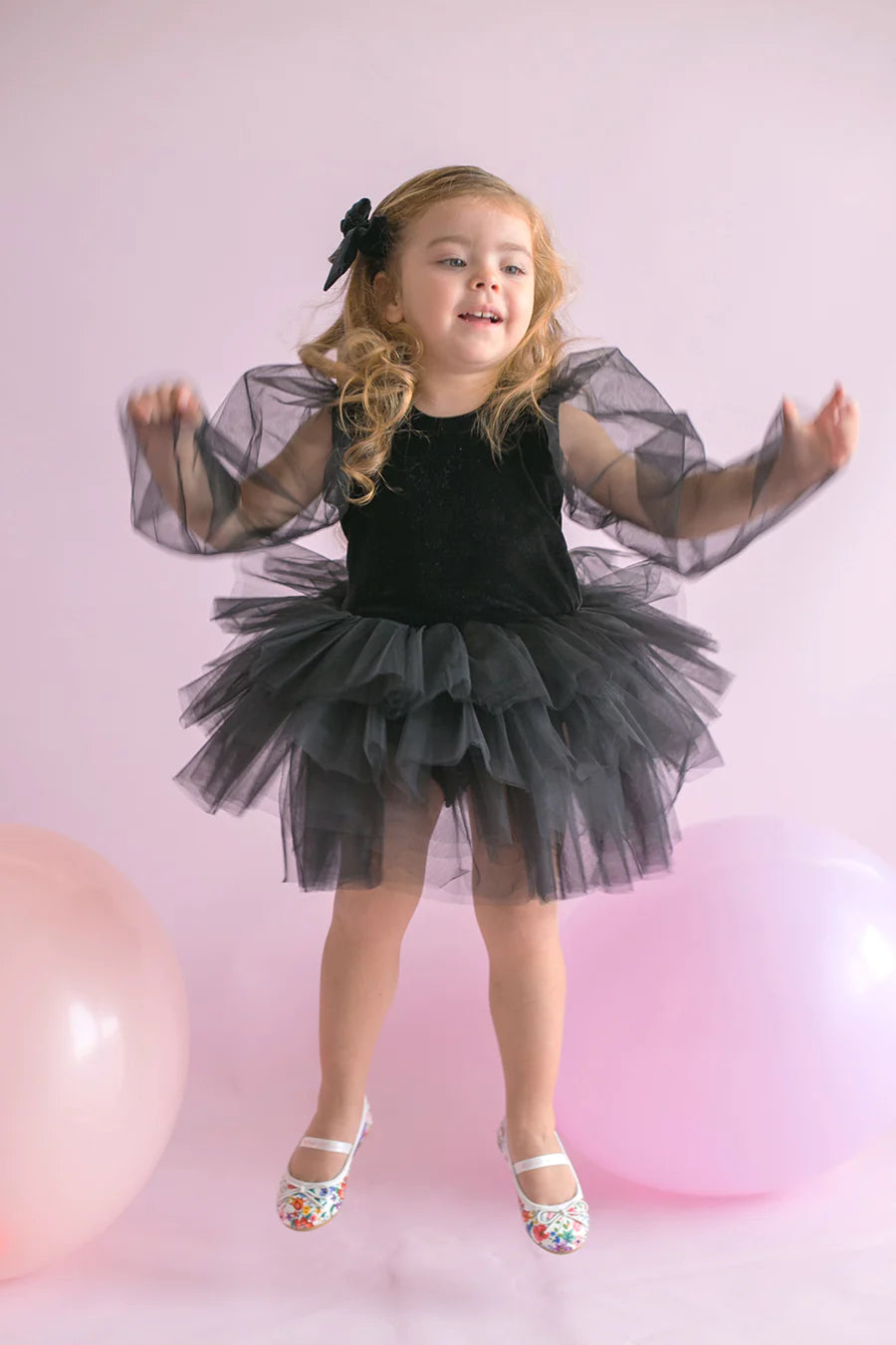 Mini Celebrities Black Velvet Balloon