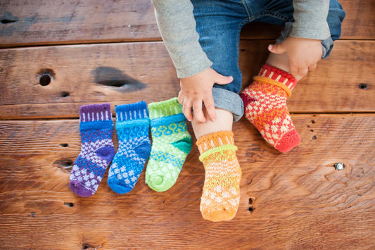 Bebek Çorapları: Rahatlık, Güvenlik ve Tarz için Doğru Seçimler